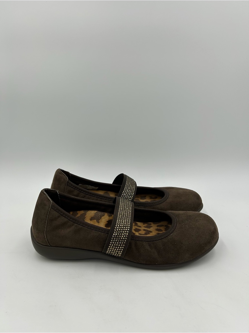 Vionic 354 Fern TVW4516 Casual Suede Mary Jane Flats Brown Jeweled Women Size 6